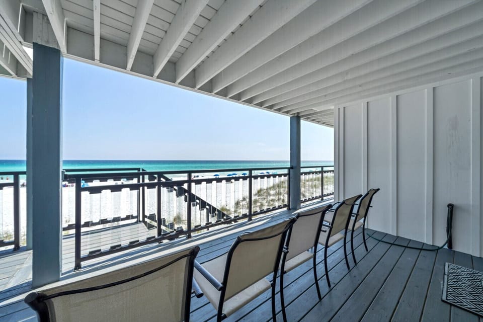 Floor 1: Balcony with Steps to the Beach