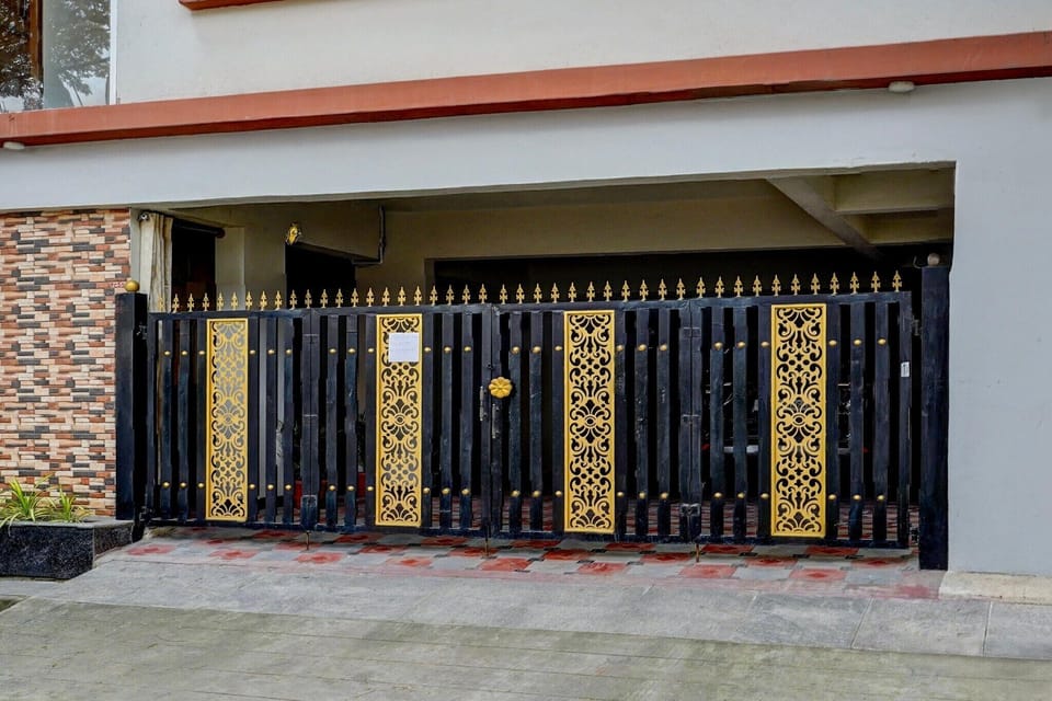 Entrance / Reception