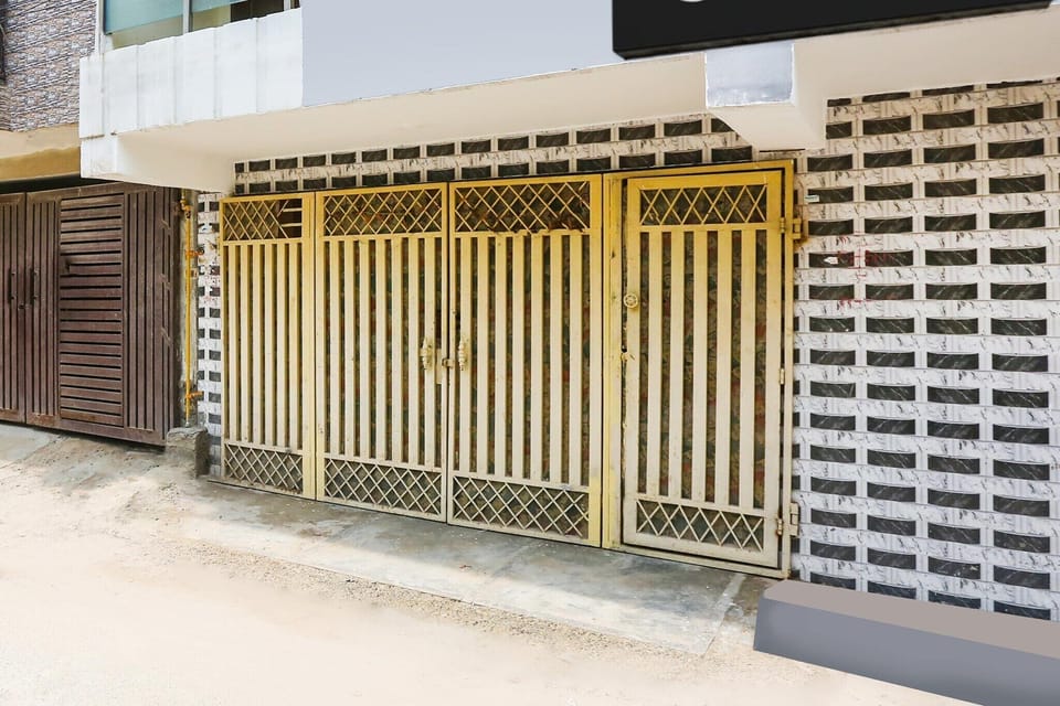 Entrance / Reception