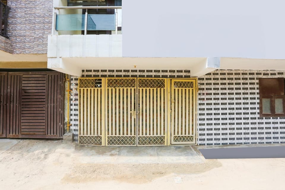 Entrance / Reception