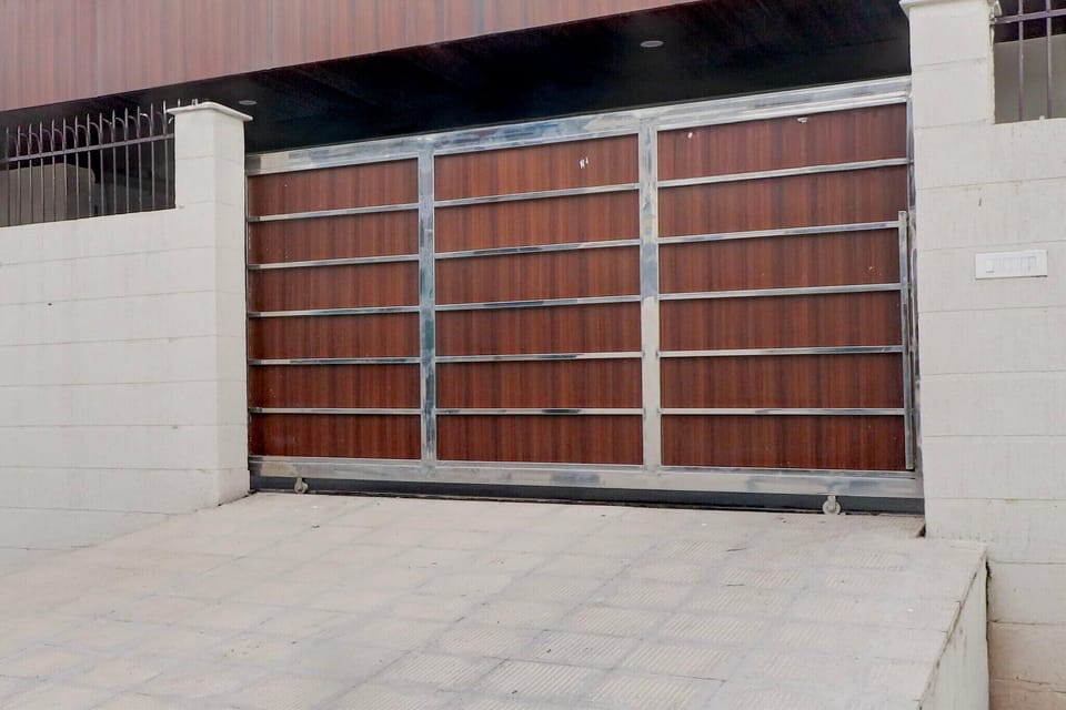 Entrance / Reception