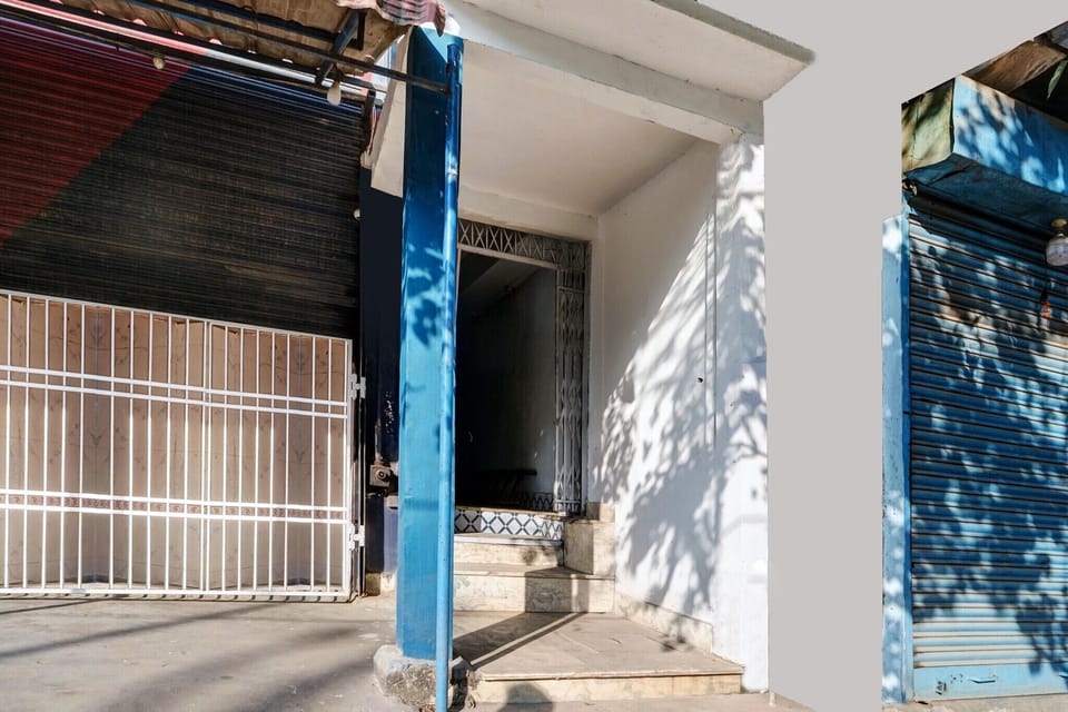 Entrance / Reception