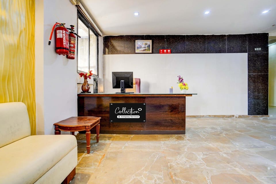 Entrance / Reception