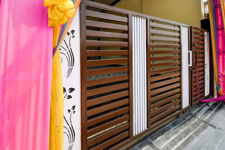 Entrance / Reception