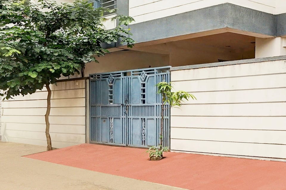 Entrance / Reception