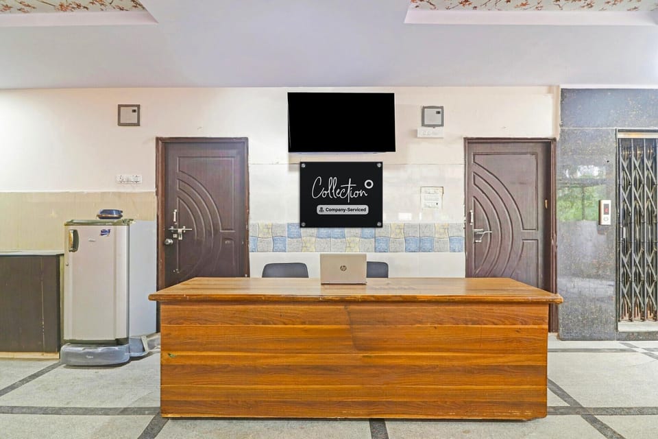 Entrance / Reception
