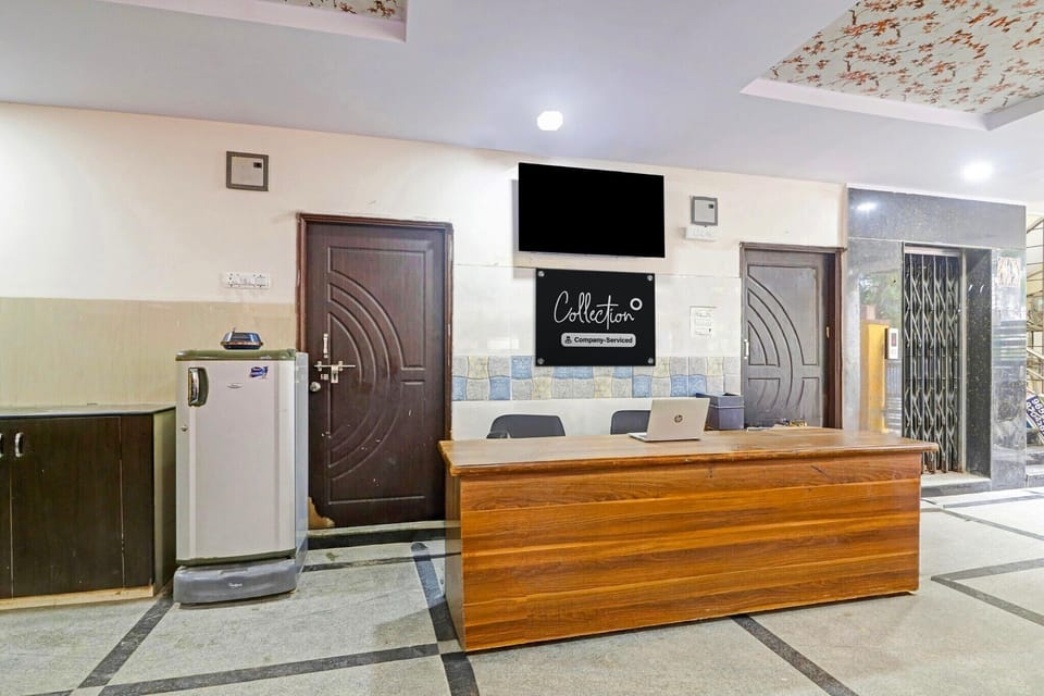 Entrance / Reception
