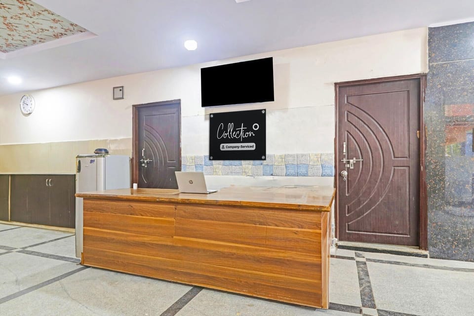 Entrance / Reception