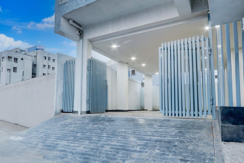 Entrance / Reception