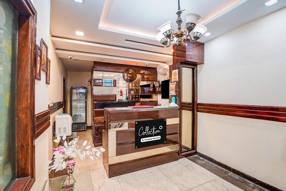 Entrance / Reception