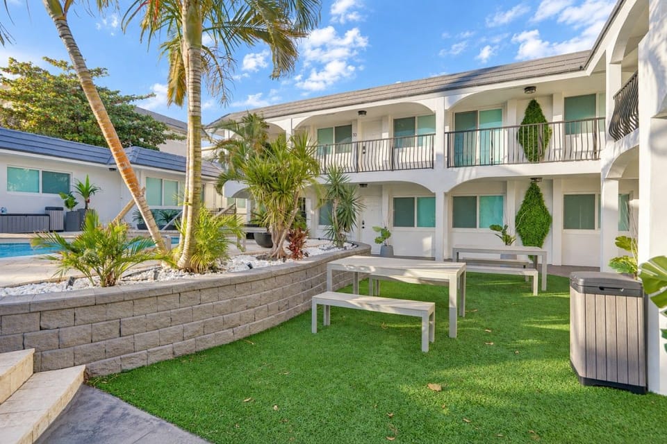 Shared courtyard for relaxing and enjoying the coastal breeze.