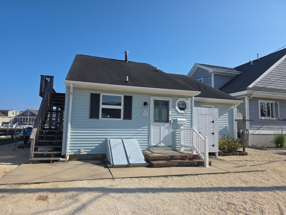 Front of the house 