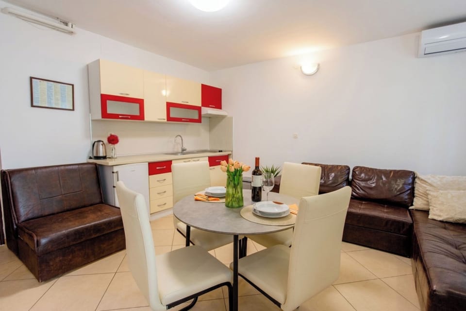 Kitchen and dining area