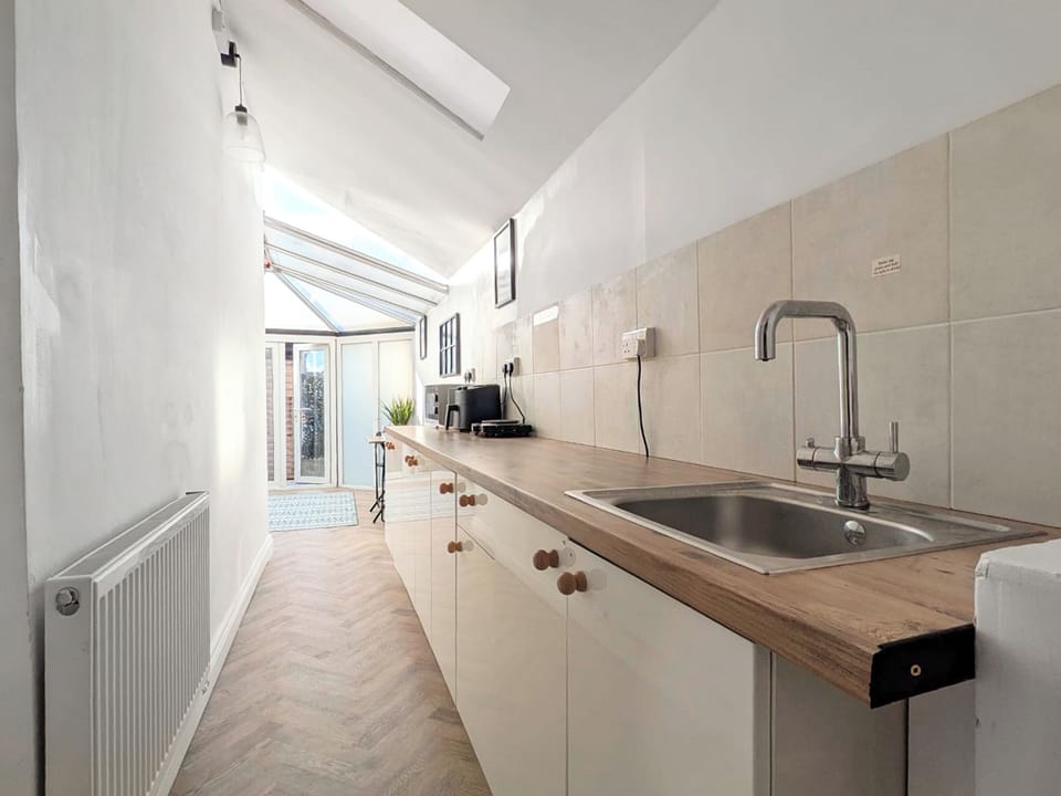 Kitchen | Couples Hot Tub Retreat, Swindon, Wiltshire, Chippenham, Cirencester, Royal Wootton Bassett, Marlborough