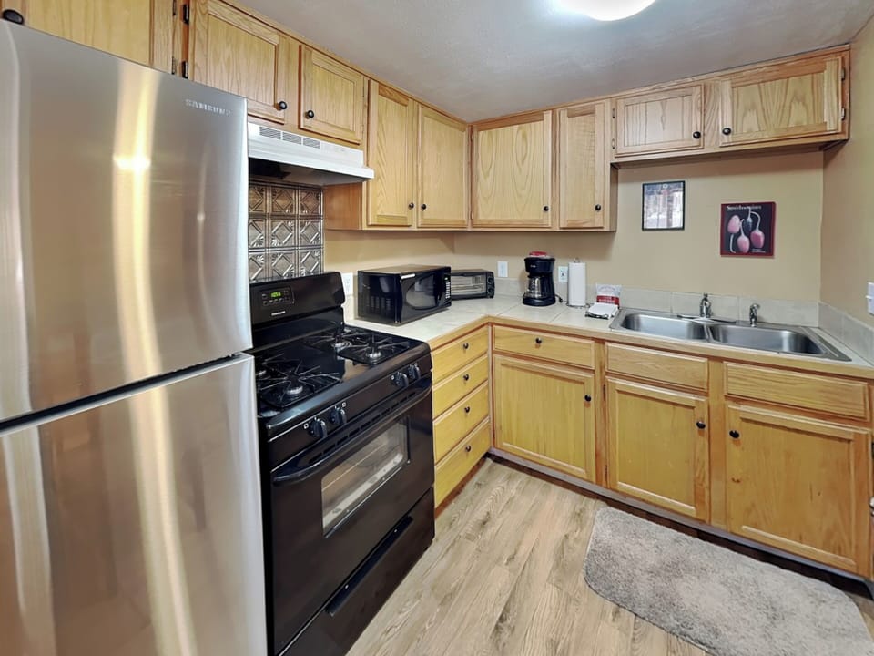 Full Kitchen