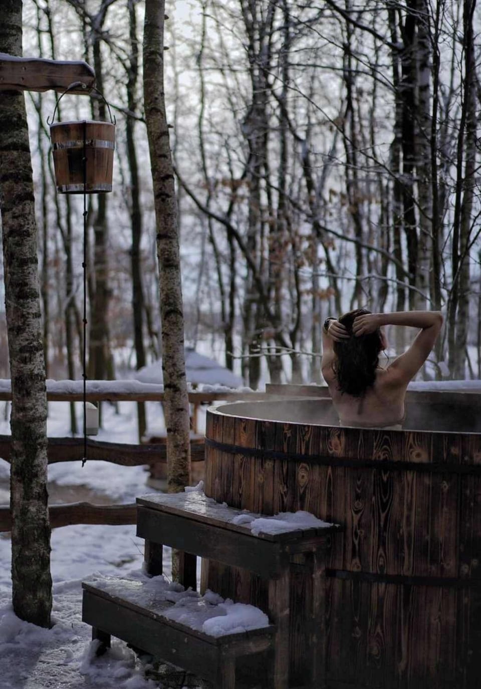 Outdoor spa tub