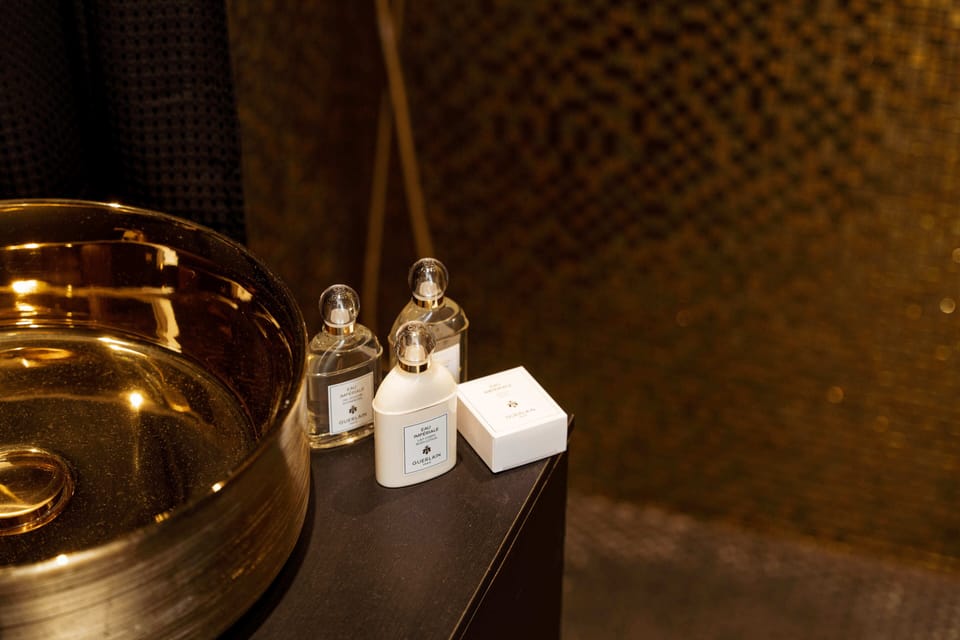 Bathroom amenities