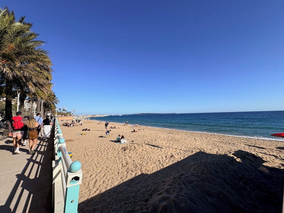 The beach across the street. 2 minutes walk.