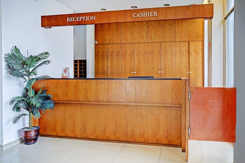 Entrance / Reception