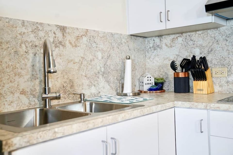 Well-stocked kitchen with all essentials included