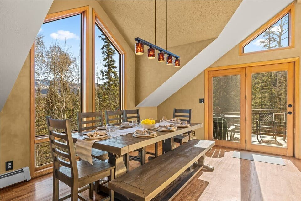 Dining area: 8-person dining table, outdoor access 