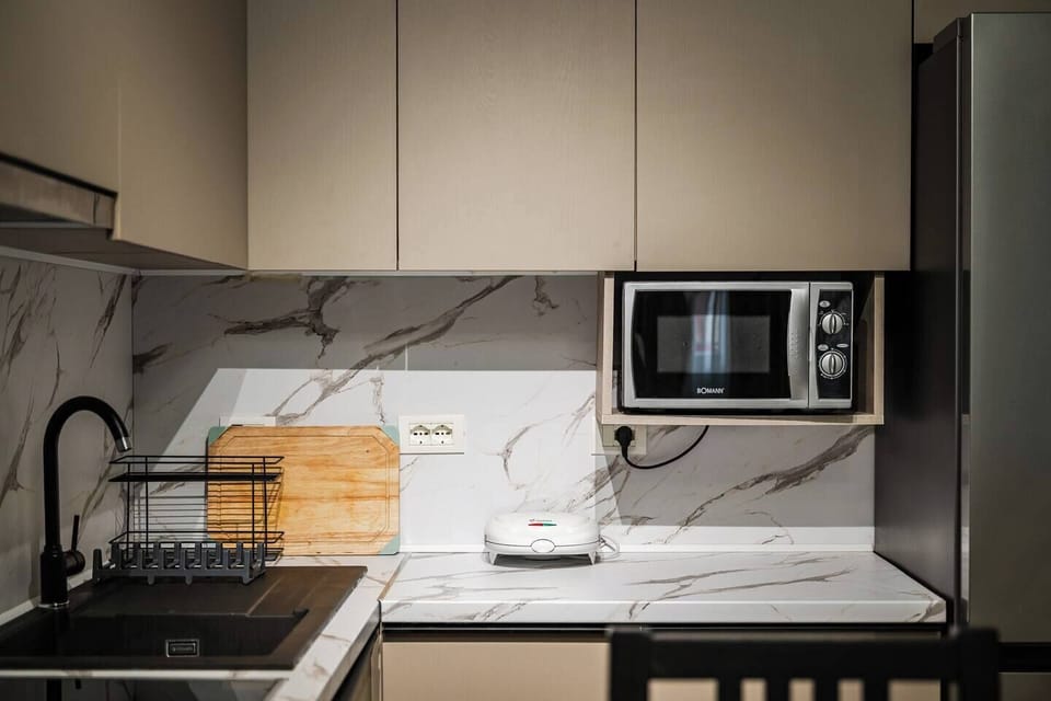 Fully-equipped kitchen details