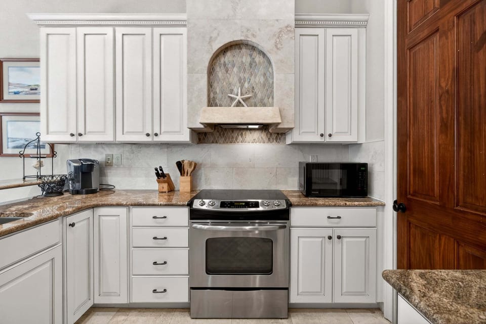 Ivory Palm - Seagrove - Kitchen