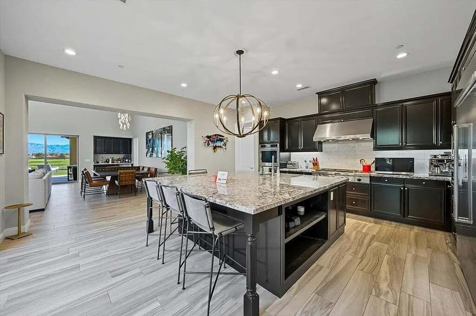 Fully Stocked Kitchen