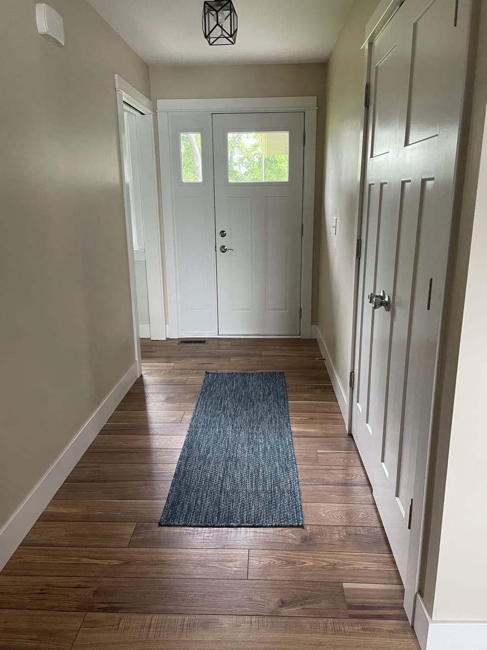 Front door entry way 