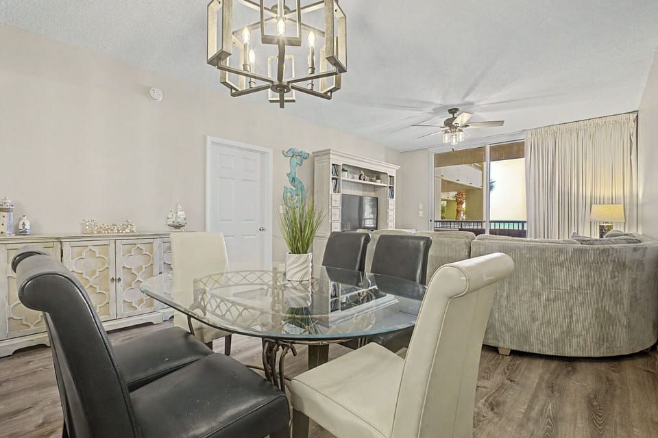 Spacious dining area – perfect for family dinners