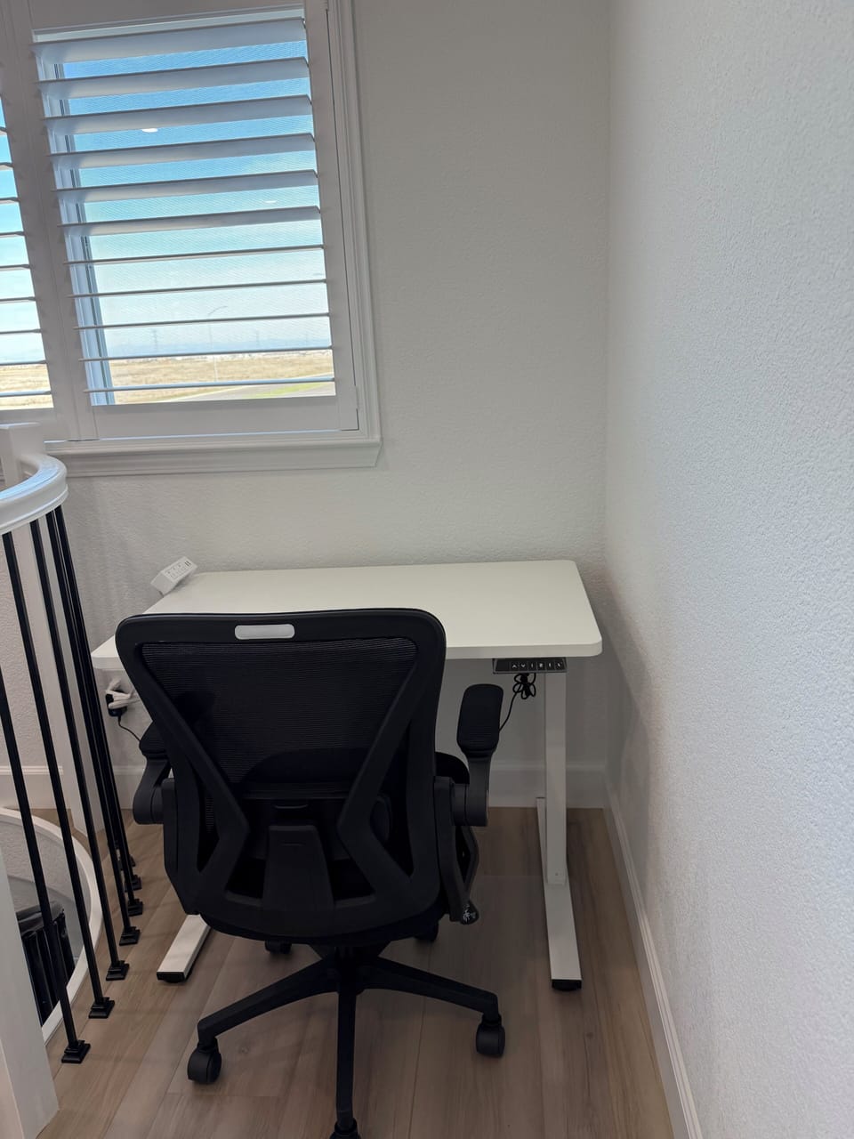 Adjustable height desk