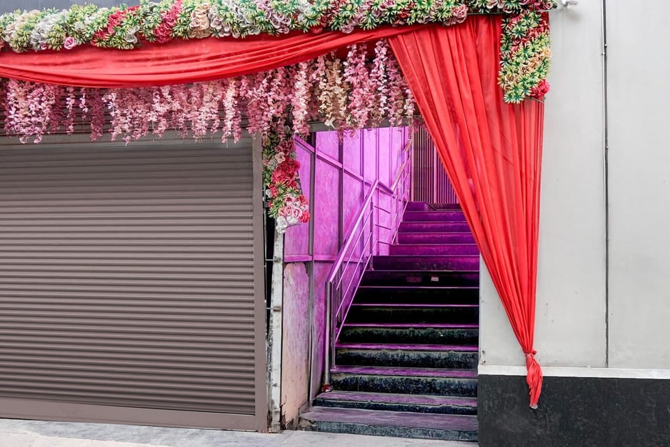 Entrance / Reception
