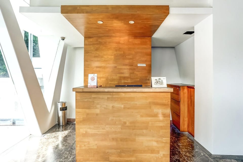Entrance / Reception