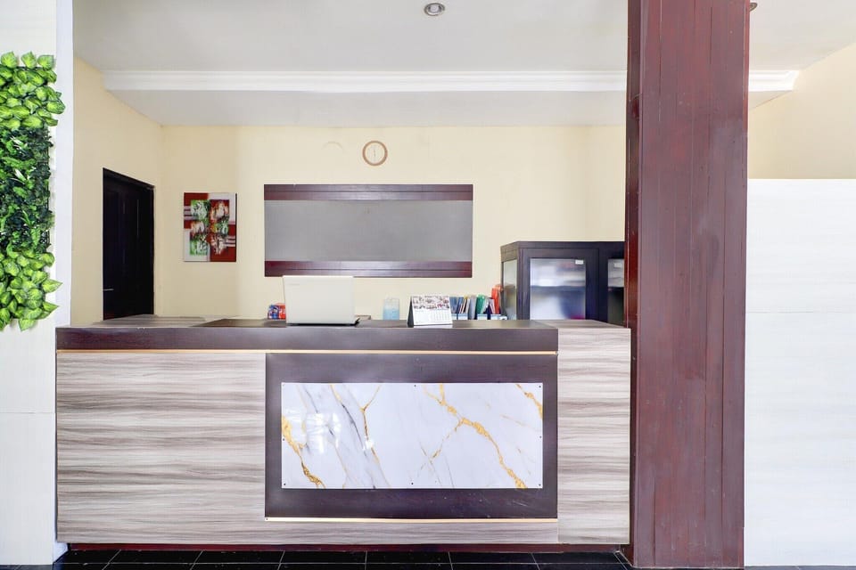 Entrance / Reception