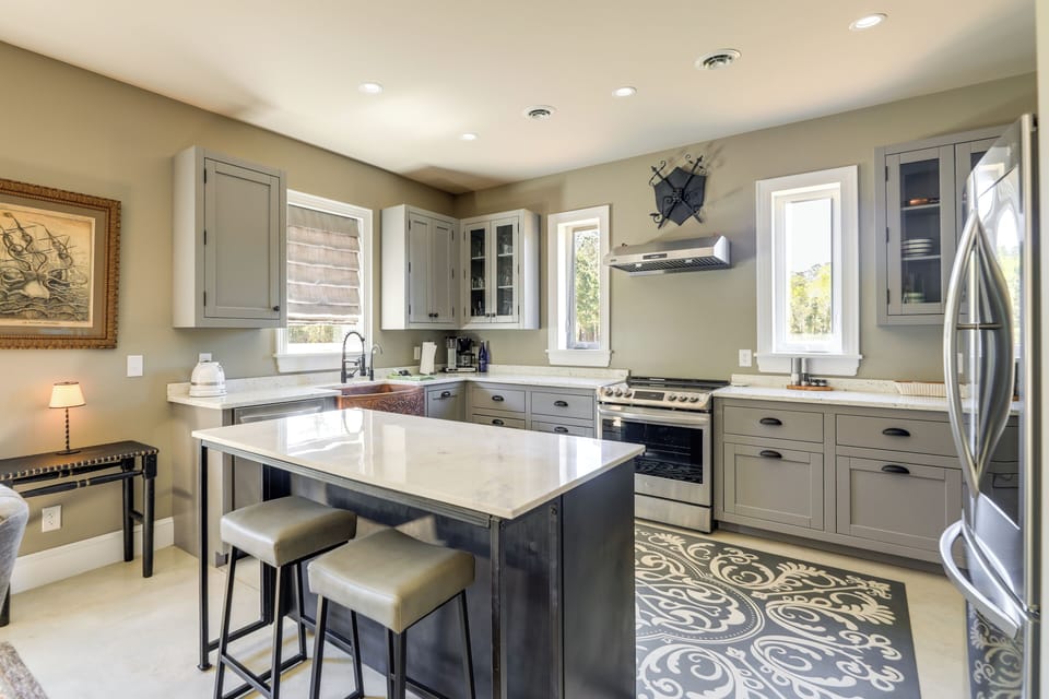 Kitchen | Dishwasher | Microwave