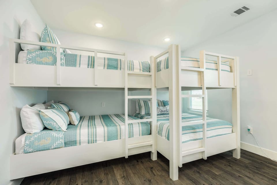 2 Set of Bunkbeds with Full Sized Mattresses