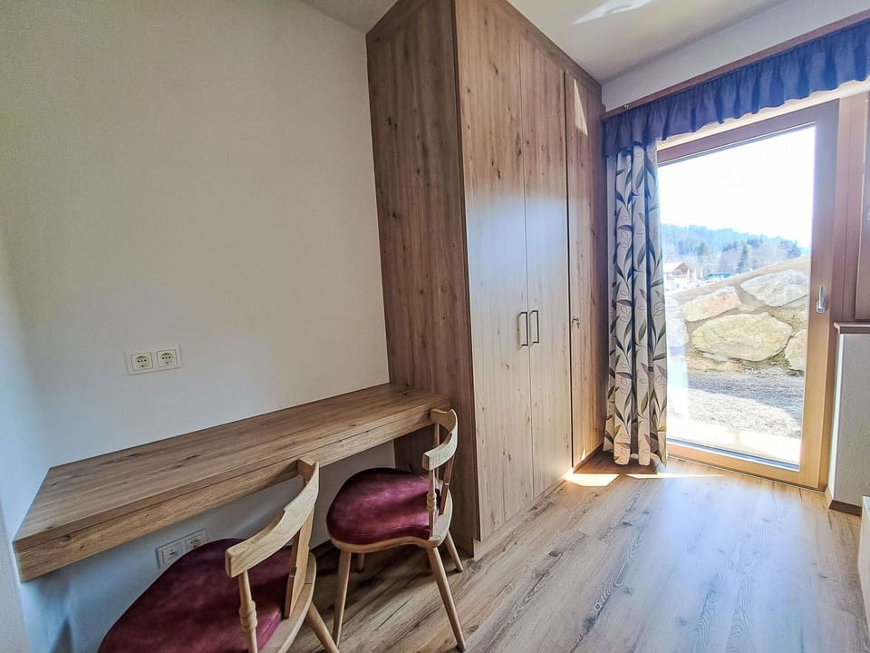 Wood, Flooring, Floor, Interior Design, Bedroom, Ceiling, Room, Wood Stain, Bed, Hardwood
