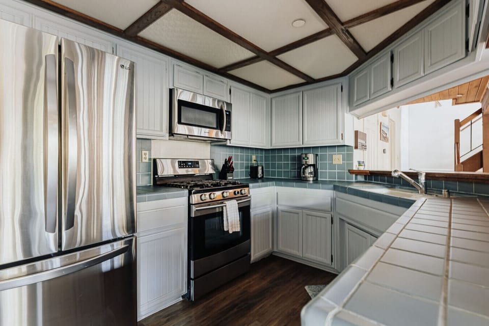 Fully stocked with everything you need to chef it up!