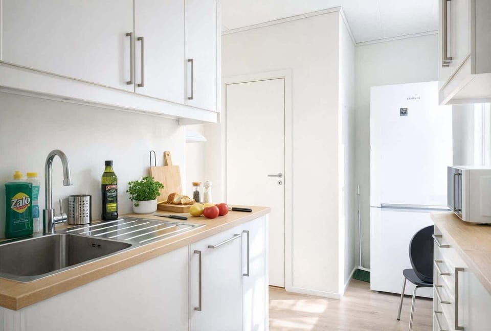 The kitchen has all the basics to cook meals at home. 