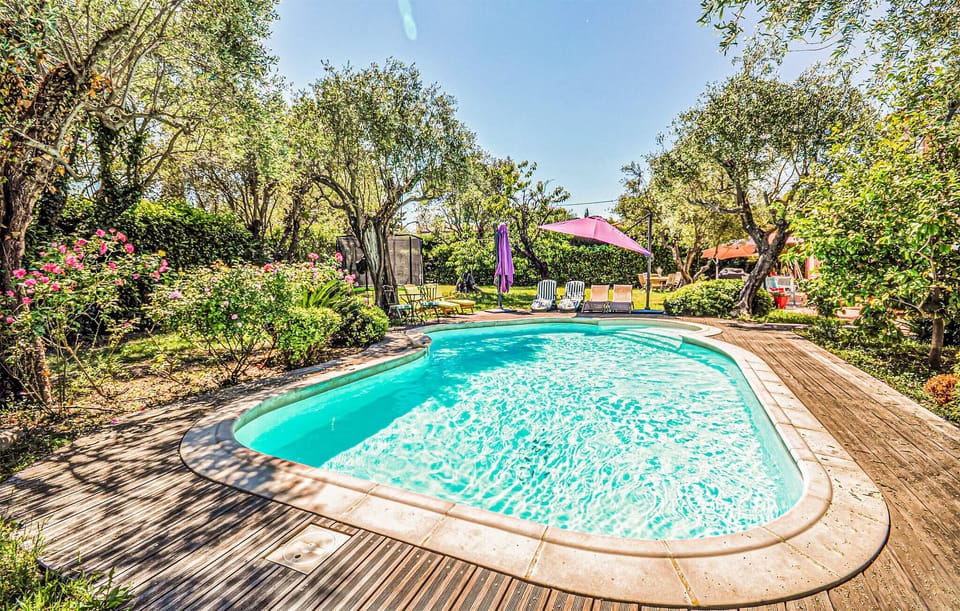 pool