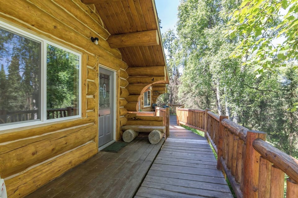 Shared Front Deck