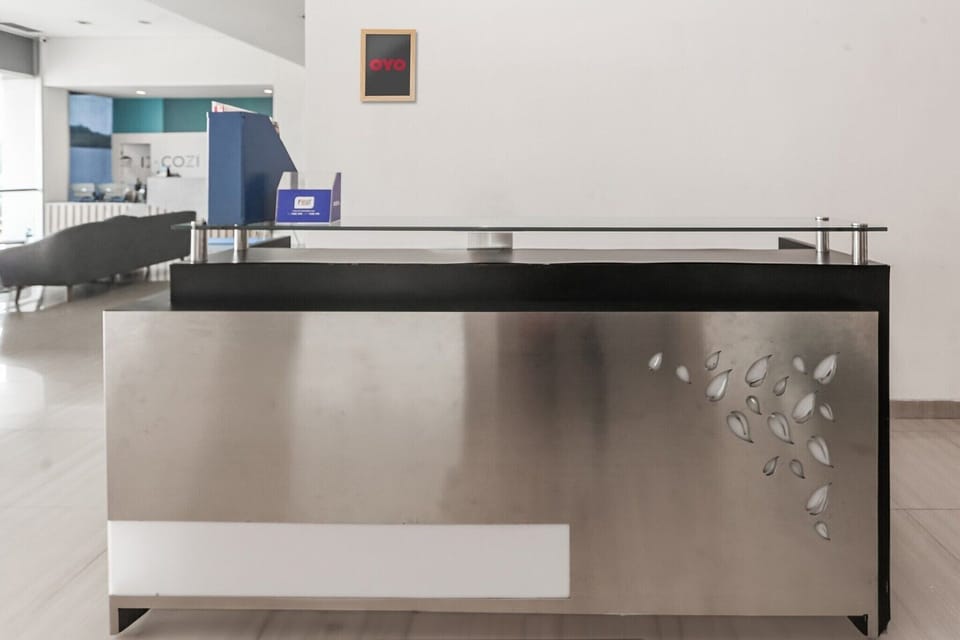 Entrance / Reception