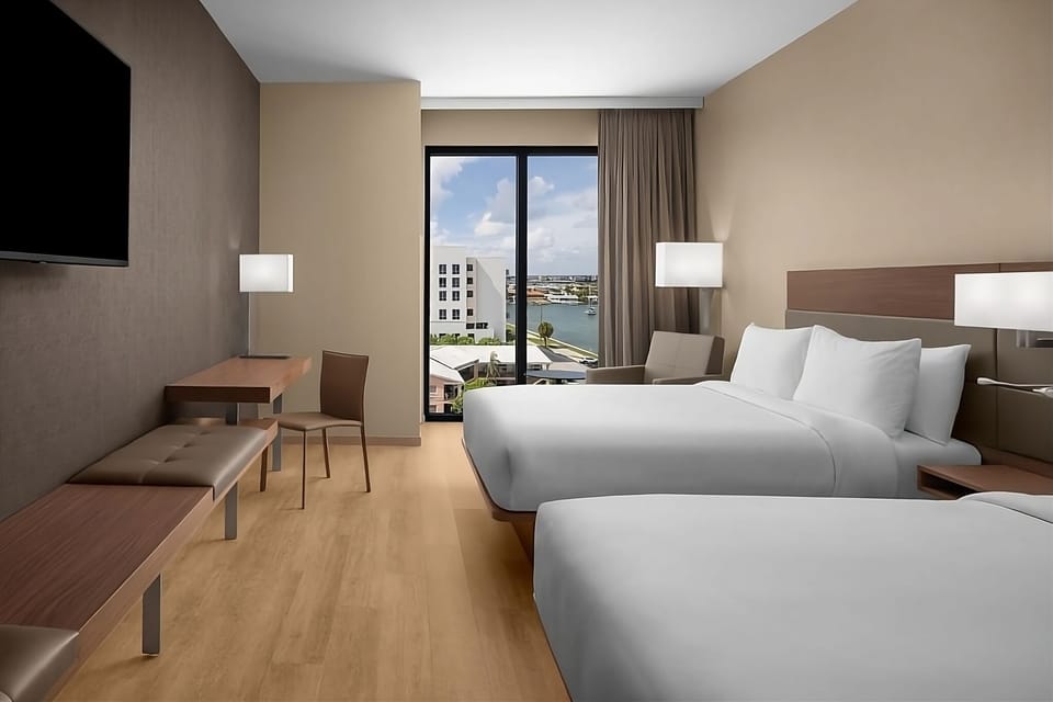Unit with 2 Queen Beds