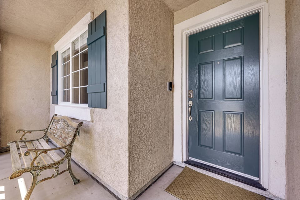 Home Exterior | Entry