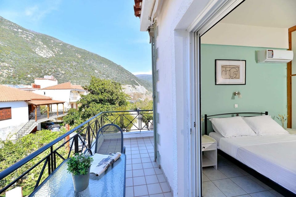 Access to a balcony with mountain view