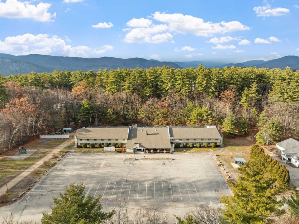 Welcome to Scenic Railway Retreat!​
