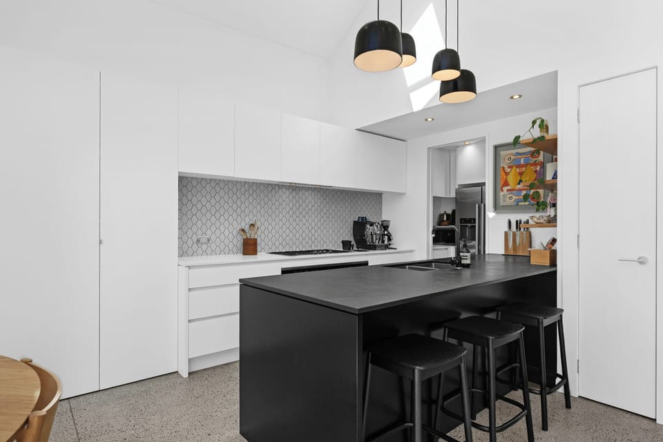 Contemporary kitchen with breakfast bar