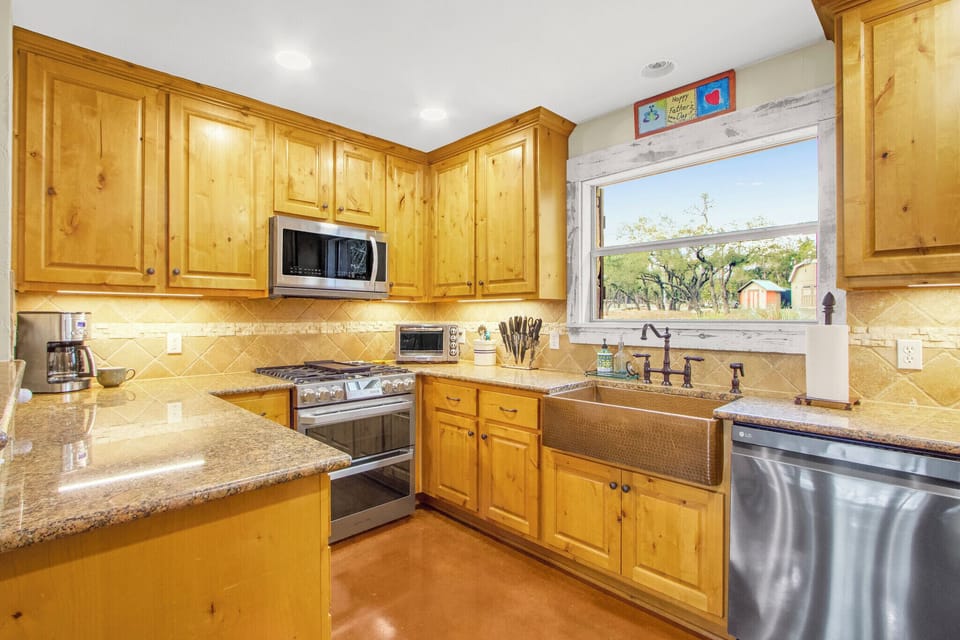 Fully equipped with stainless steel appliances
