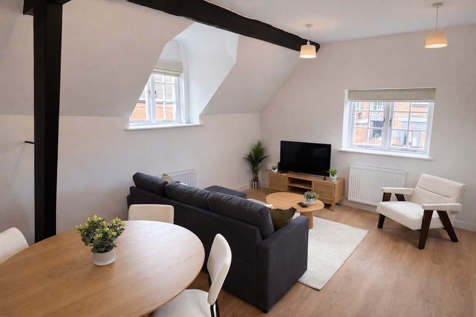 Living Room / Lounge