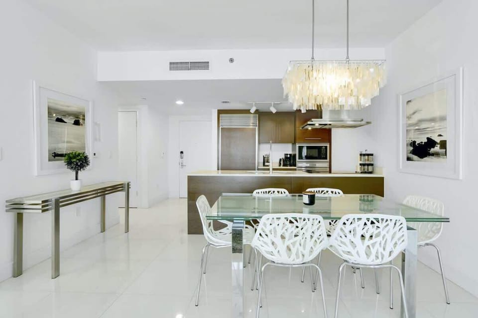 Dining area with a 4-seater dining table.
